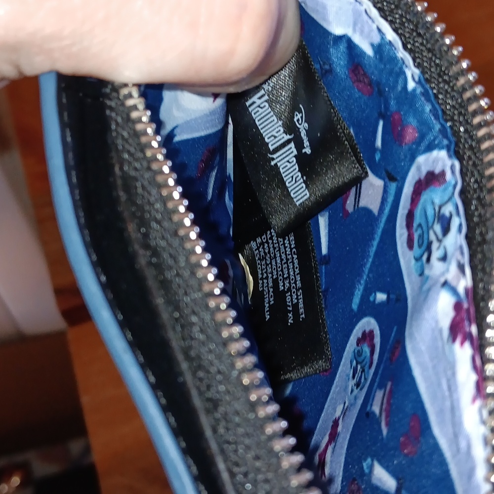 Rare Loungefly Haunted Mansion Exclusive Black Widow Bride Cardholder - Picture 7 of 14